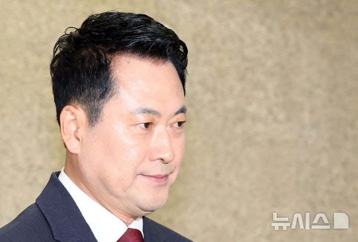 <b>장동혁</b> "재선거 문제 소청·재판에만 맡겨선 안 돼…정청래 만나서 논의...