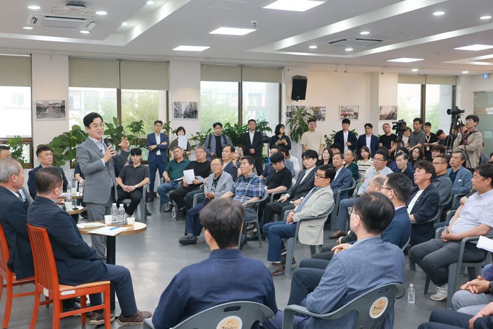 허태정 당선인 "<b>대전</b>시 재정난, '온통<b>대전</b>2.0' 시행 걱정"