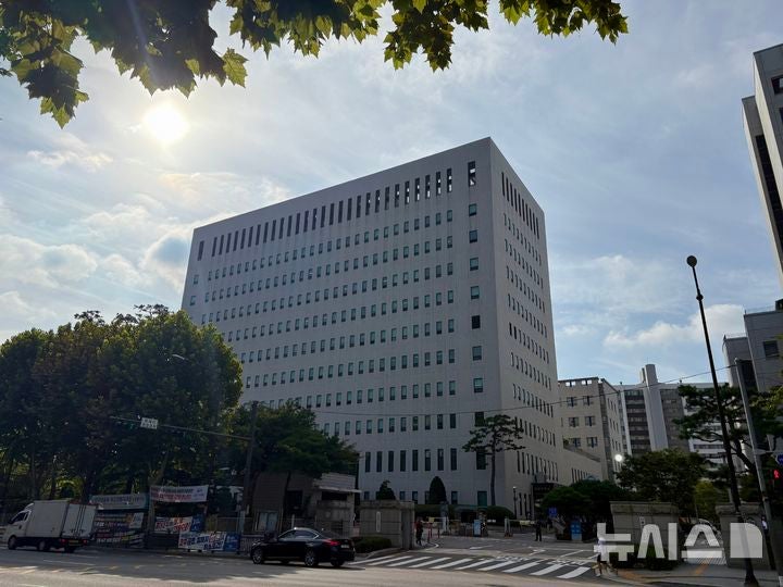 'LG전자 흉기난동' 협력직원, '살인미수' 재판행…구속 기소