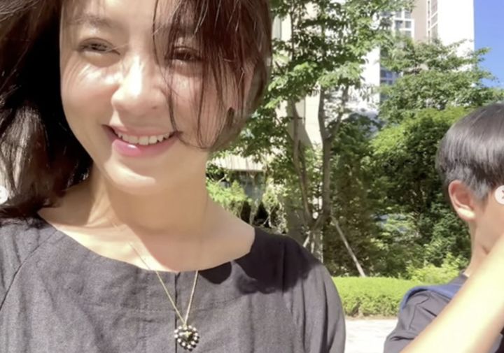 <b>강성연</b>, 아들과 데이트서 목걸이 포착…의사 <b>남편</b> 선물?