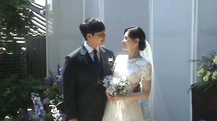 결혼식 공개한 배성재·김다영…형 배성우 모자이크 처리