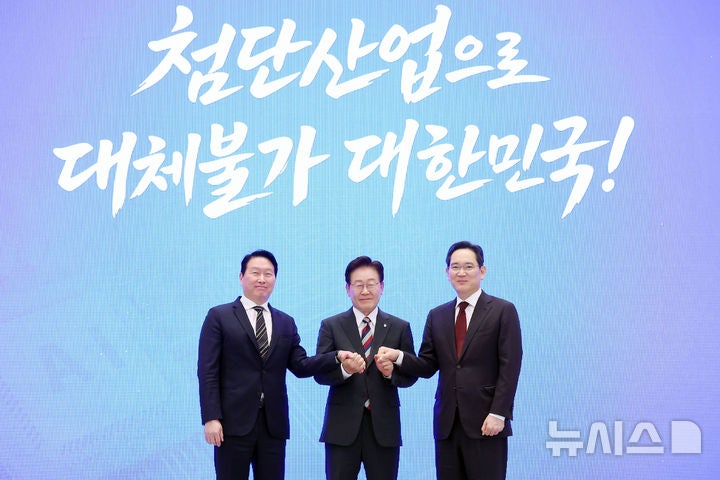 '국민영웅' 이재용 삼성 2655조·최태원 SK 2100조 메가 투자 "반도체·AI에 명운"