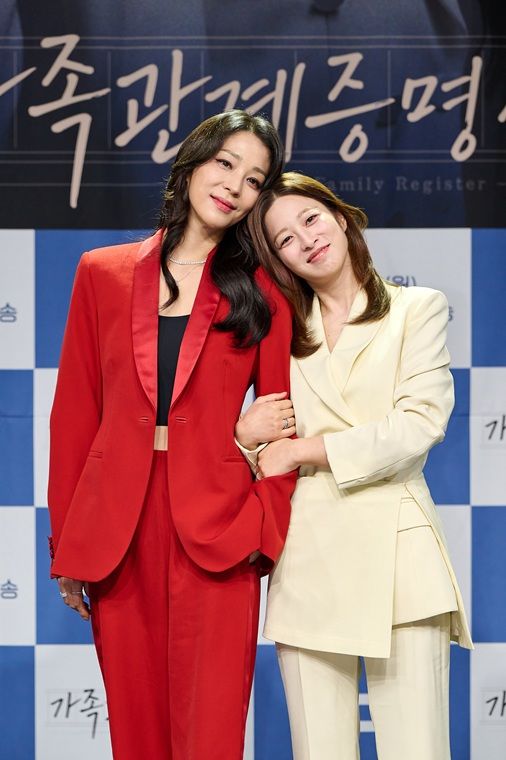 "막장 <b>드라마</b> 아니에요"…'<b>가족관계증명서</b>' 치유와 성장 그려낼까