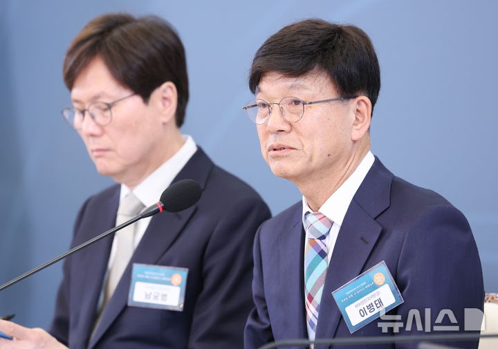 靑 "이병태 '5·18이 성역됐다' 발언 부적절한 처신…<b>엄중 경고</b>"
