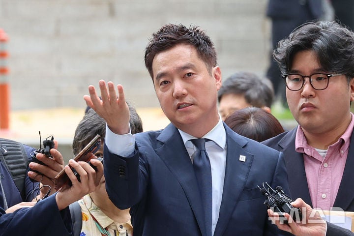 "N번방급"이라며 김수현 언급한 김세의…결국 협박 혐의로 재판행