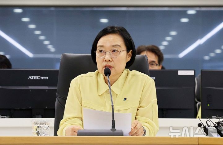 한 총리 "<b>3대 메가프로젝트</b>, 올 하반기 구체적 성과 위해 힘 모아야"