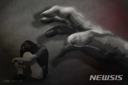 "큰아빠는 악마" 친동생 10살 딸에 몹쓸짓, 징역 8년