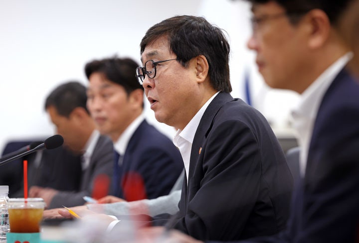 최휘영 "<b>메가박스</b> 상황 예의주시, 업계 영향 최소화 정책 모색"