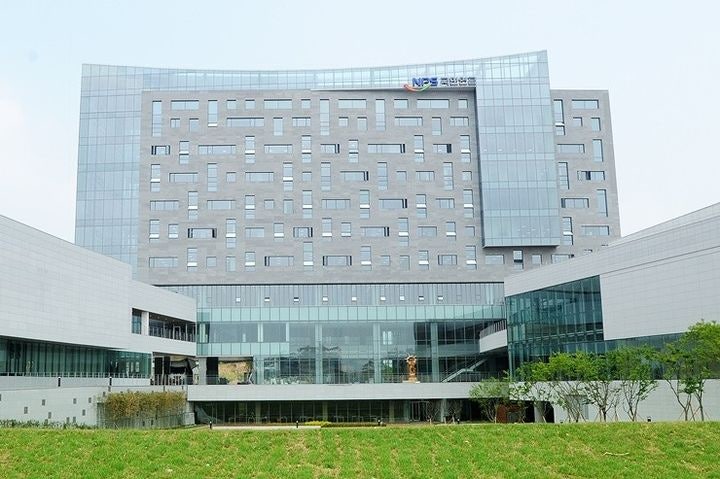 '60조 매물폭탄' 없었다…국민연금, 하루 250억 '살얼음 매도'