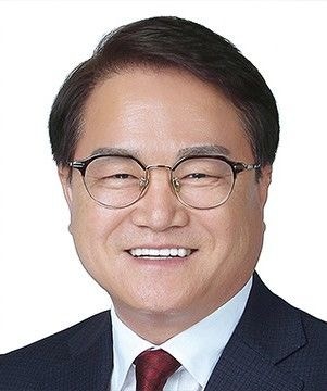 '인사비리 혐의 수사' <b>김하수</b> 전 <b>청도군수</b> 숨진 채 발견