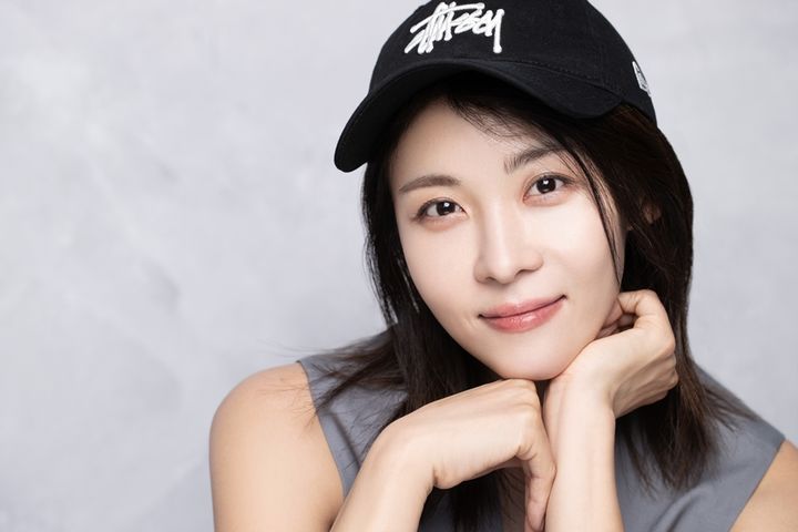 <b>하지원</b>, 韓 배우 최초로 MLB 팬웨이 파크 <b>시구</b>