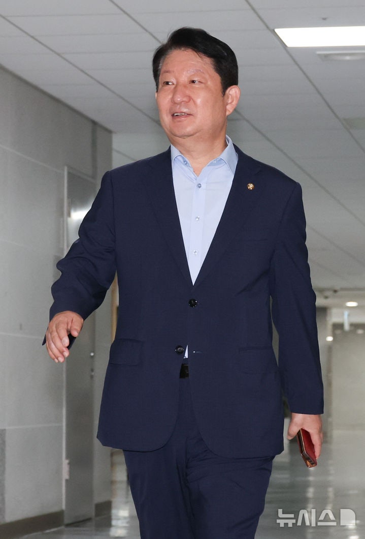 <b>국힘 최고위</b> "권영진 '<b>멱살</b> 항의', 제명 포함 최고 수준 징계 공감대"