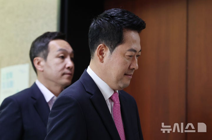 국힘 <b>윤리</b>위원 1명 추가 사임…내부 갈등 심화