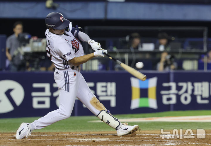 '김대한 데뷔 첫 멀티포' <b>두산</b>, '잠실 라이벌' <b>LG</b>에 4-2 <b>승리</b>