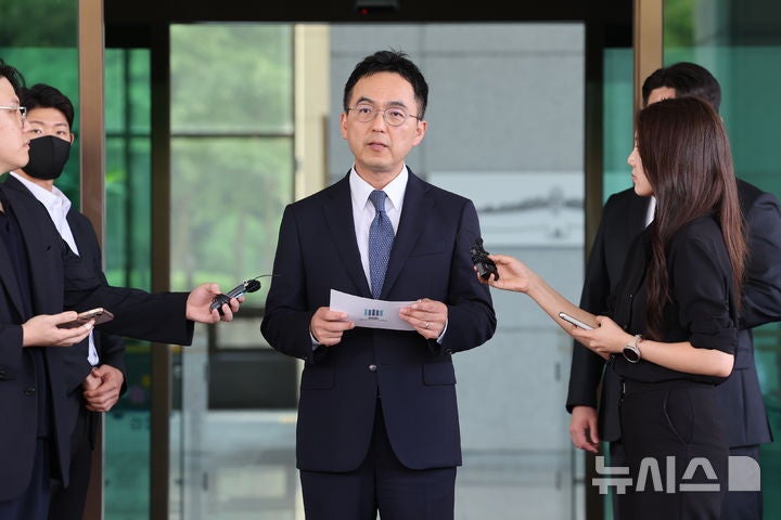 <b>구자현</b> 檢총장대행, <b>사의 표명</b>…"형사소송법 개정 책임 통감"