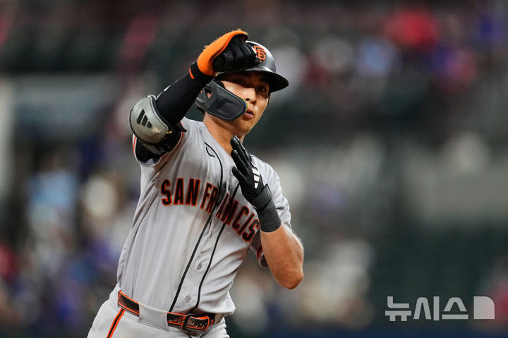 <b>이정후</b>, MLB 통산 2번째 <b>멀티</b>포…개인 최다 8<b>홈런</b> 타이(종합2보)