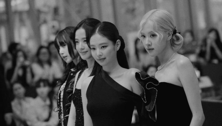 <b>블랙핑크</b>, '오늘 데뷔 <b>10주년</b>' 국중박서 블링크 만난다 "섭섭함 안겨 미...