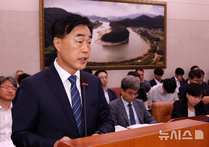前소방청장·차장 '<b>언론사 단전·단수</b>' 재판行…불구속 기소