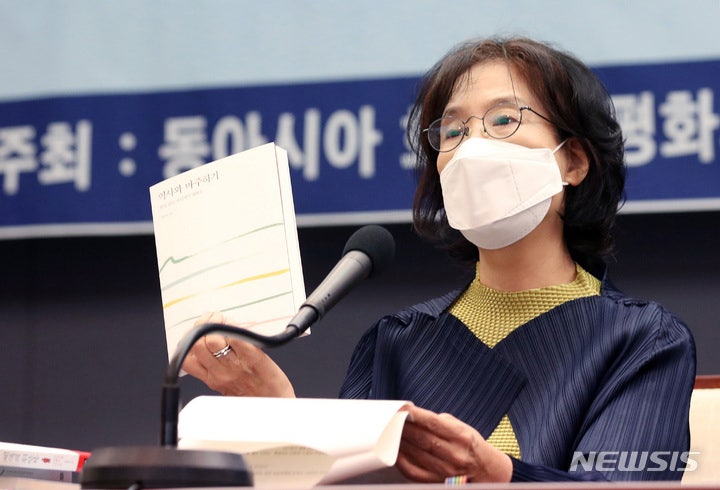 '제국의 위안부' <b>박유하</b> "<b>하영</b> 비난은 <b>친일</b> 강박증"