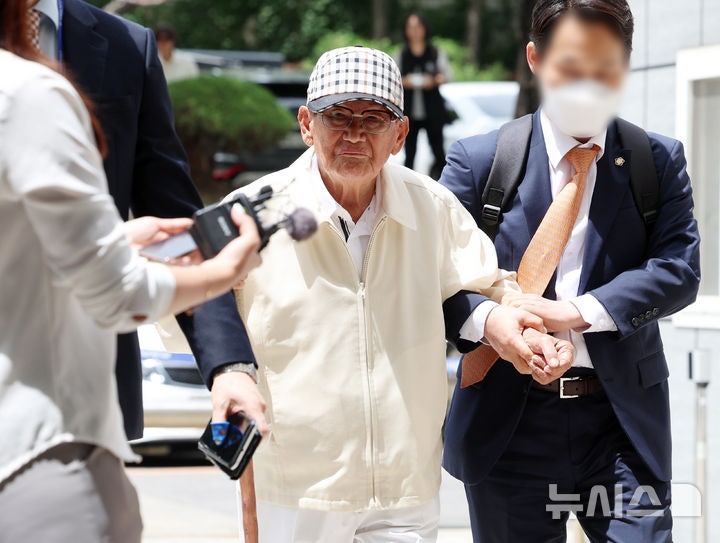 '국힘 집단<b>입당 강요</b>' <b>신천지 이만희</b>, 보석 청구…21일 심문