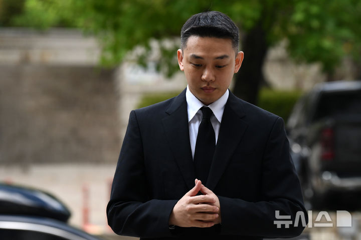 '마약 투약' <b>유아인</b>, 빌리언스와 <b>전속계약</b>…"과오 반성"