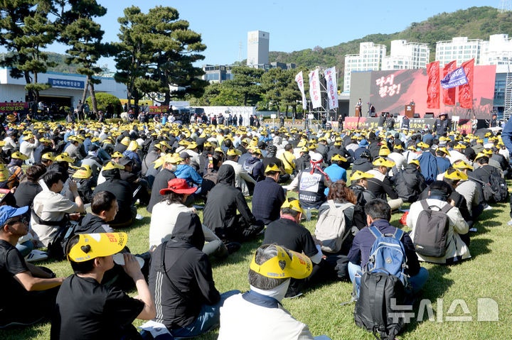 <b>현대차</b> 노조, 10년 만에 '8시간 <b>전면파업</b>' 돌입