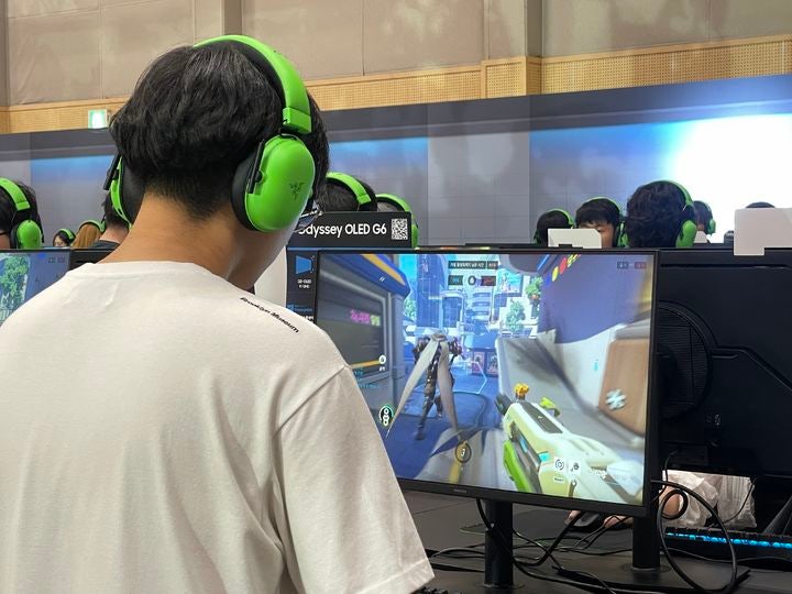 [부산=뉴시스] 이주영 기자 = 넥슨 '오버워치 데이' 현장에 마련된 오버워치 PC방에는 최대 60명이 게임을 즐길 수 있는 시연 공간이 준비됐다. 2026.08.22. zoo@newsis.com *재판매 및 DB 