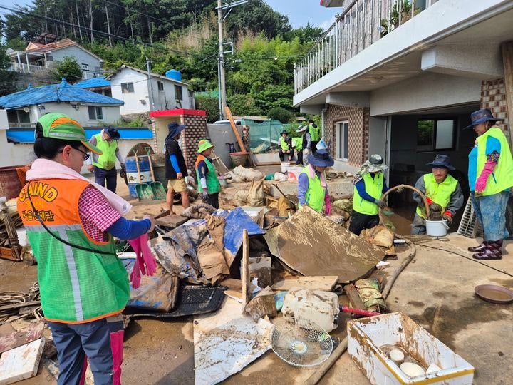 [양산소식]자원봉사센터, <b>거제 수해복구</b> 지원 등