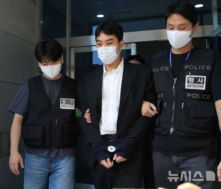'미성년자 성매수' <b>최영중 구속기소</b>…지인에 성착취물 전송 혐의도