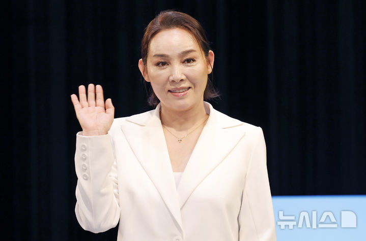'사랑은 창밖에' <b>양수경</b> "34년 만에 <b>전국투어</b> 돕니다"