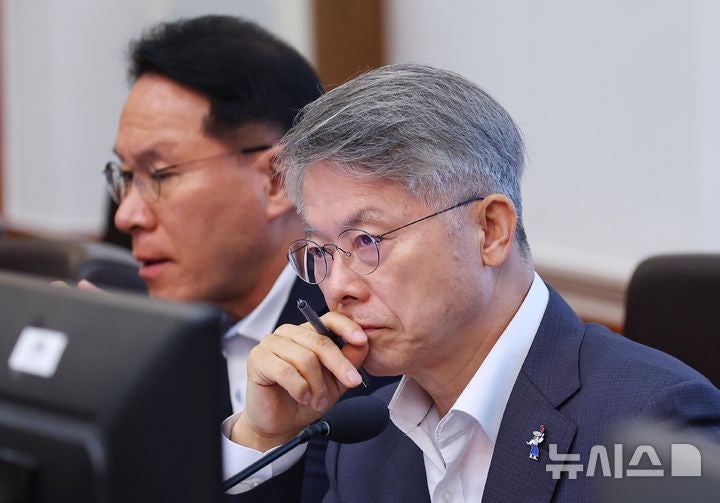 "<b>국립의대</b> 결과 수용해달라"…<b>민형배</b>, 공동 정치협상 제안