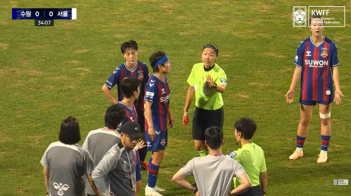 여자축구 WK리그 <b>심판</b>, 지소연에 '예민해, 생리하나봐' 막말 충격