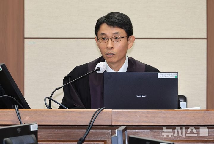 김건희부터 <b>한학자</b>까지 실형 <b>선고</b>…'<b>정교유착</b>' 심리한 우인성 부장판사...