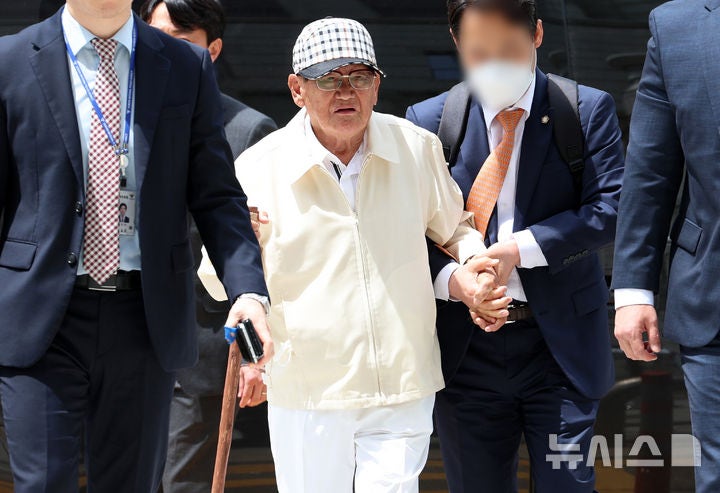 합수본, <b>신천지</b>·<b>통일교</b> 32명 기소…이만희 구속·한학자 불구속