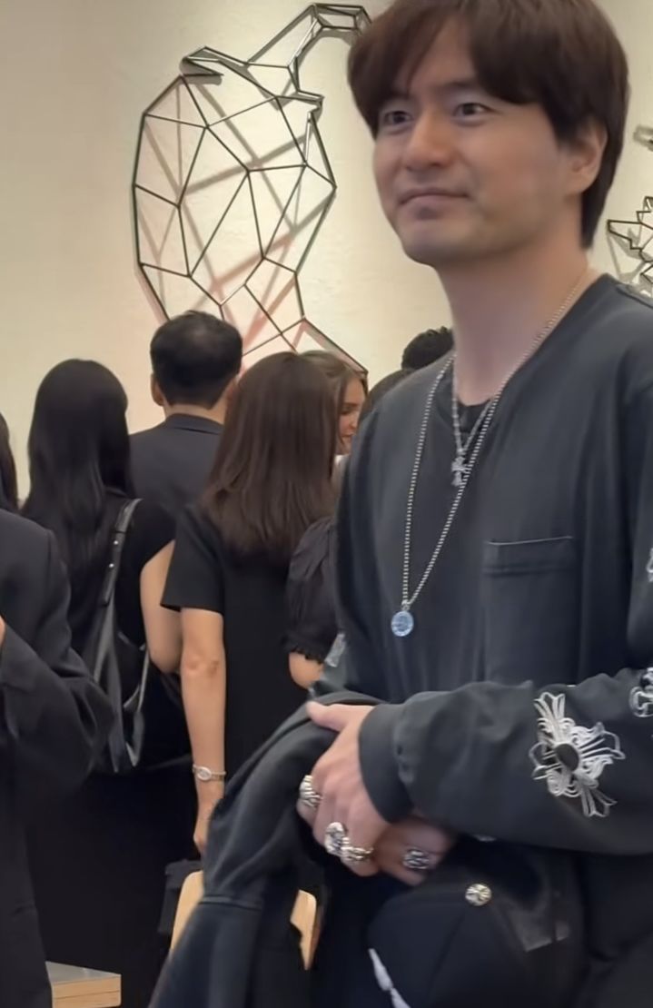 Lee Jin-wook's Chrome Hearts outfit at a restaurant opening has fans divided
