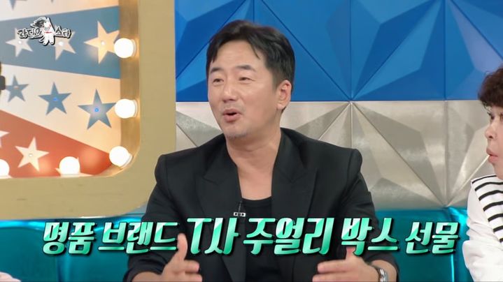 <b>배용준</b>, <b>류승수</b> 딸 돌잔치에 통 큰 <b>선물</b>…"T사 <b>주얼리</b> 풀세트 받아"
