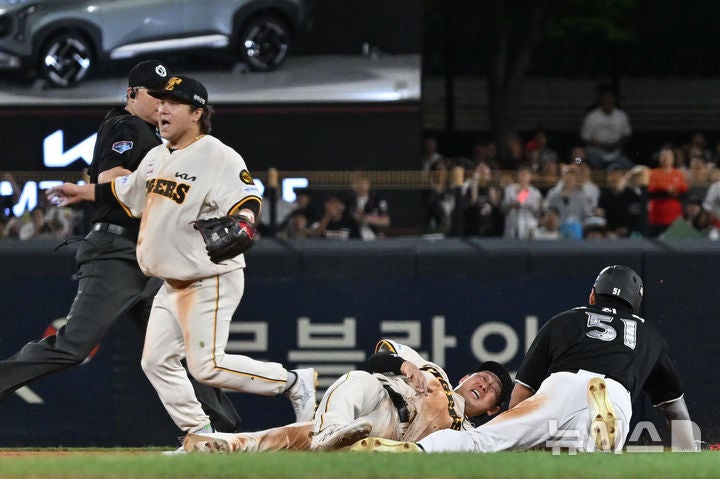 KIA <b>하주석</b> '<b>호수비</b>'