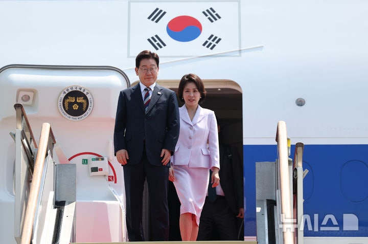 이 대통령, 오늘 프랑스 국빈방문 출국…마크롱과 정상회담·'<b>뤼미에르</b>...