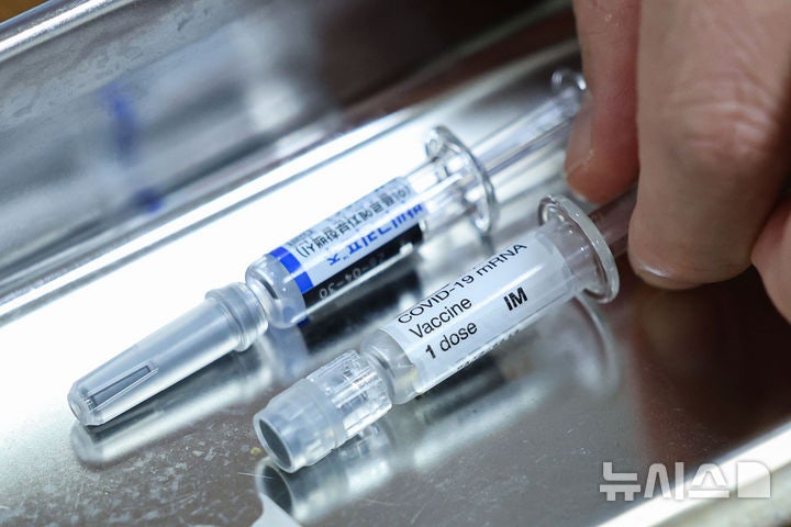 "독감·<b>코로나</b> 동시유행 우려"…최고의 방패 '이것'