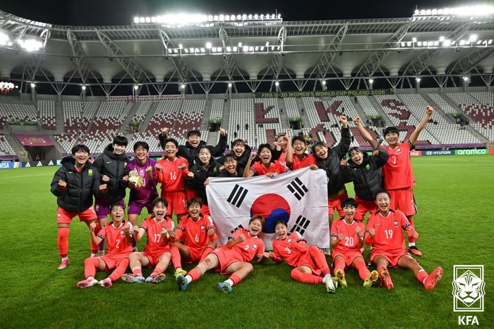 한국, 에콰도르 잡고 <b>U-20 여자 월드컵</b> 극적 16강 진출