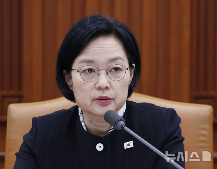 한 총리 "임신 9주 이하 임신중지 약물 단계적 도입 논의…더는 방치 안...