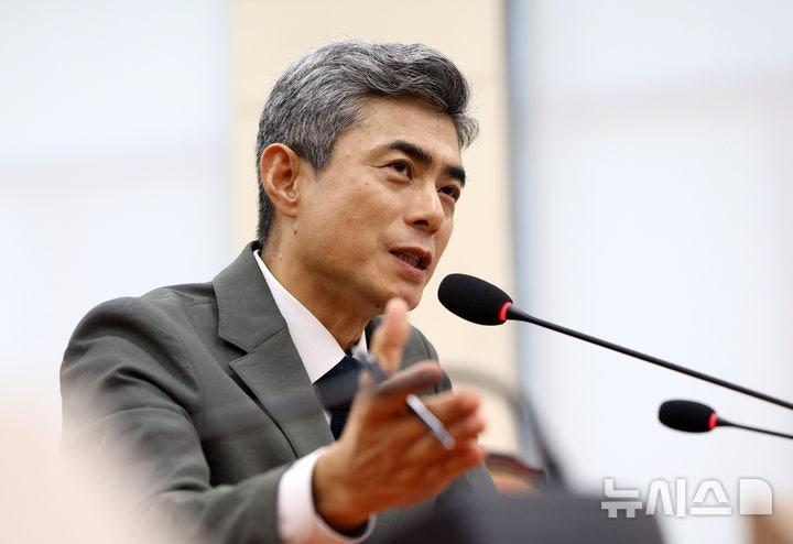 '<b>강신철 청문회</b>'서 <b>고성</b> 충돌…與 "아들 검증하나" 野 "아들 간수도 못...