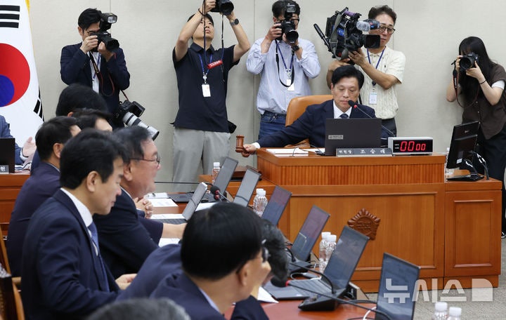 국회 재경위, 이형일 재경부 장관 후보자 인사<b>청문보고서</b> 채택