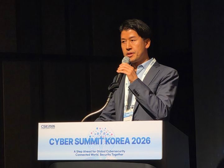 [서울=뉴시스] 박은비 기자 = 박상규 팔로알토 네트웍스 코리아 대표는 17일 국가정보원이 주최한 사이버서밋코리아(CSK) 2026 행사에서 'AX 시대, 필요한 국가 AI보안 전략' 주제 세션 패널로 참여해 발표했