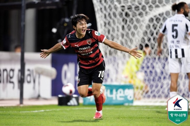 [서울=뉴시스] 프로축구 K리그1 포항스틸러스의 황서웅. (사진=한국프로축구연맹 제공) 2026.09.20. photo@newsis.com *재판매 및 DB 금지