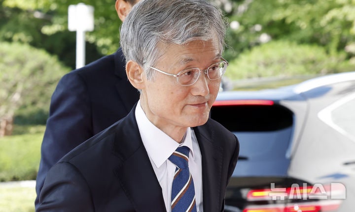 <b>조희대</b>, 靑반박에 추가 입장…"제청 과정 흠결 있단 사유, 수긍 어려워...
