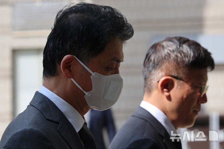 <b>김범수</b>, <b>결심공판 출석</b>
