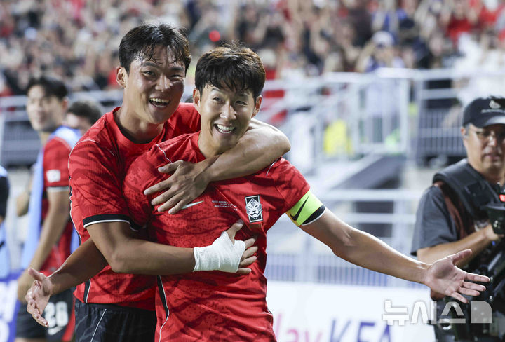 '4-4-2 적중' <b>모레노</b>호, <b>에콰도르</b> 상대 골 잔치…'데뷔전 완승'(종합)