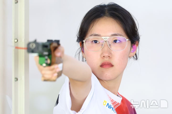 '<b>올림픽</b> 챔피언' 사격 양지인 <b>출격</b>…'황금 세대' 배드민턴 준결승[오늘...