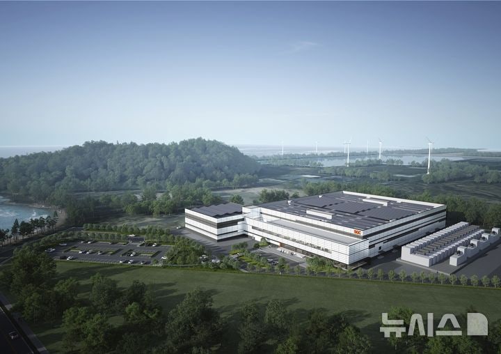 현대ENG, <b>군산 AI 데이터센터</b> 신축사업 수주…10월 착공